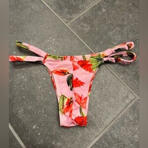 NWOT Zaful Bikini Bottoms